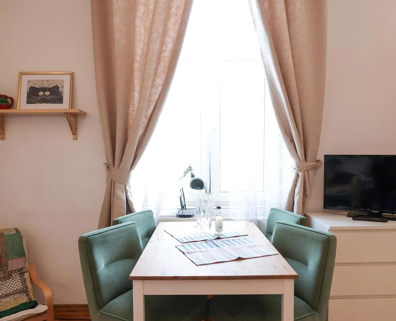 Fatcat Central Studio Bucharest Apartment