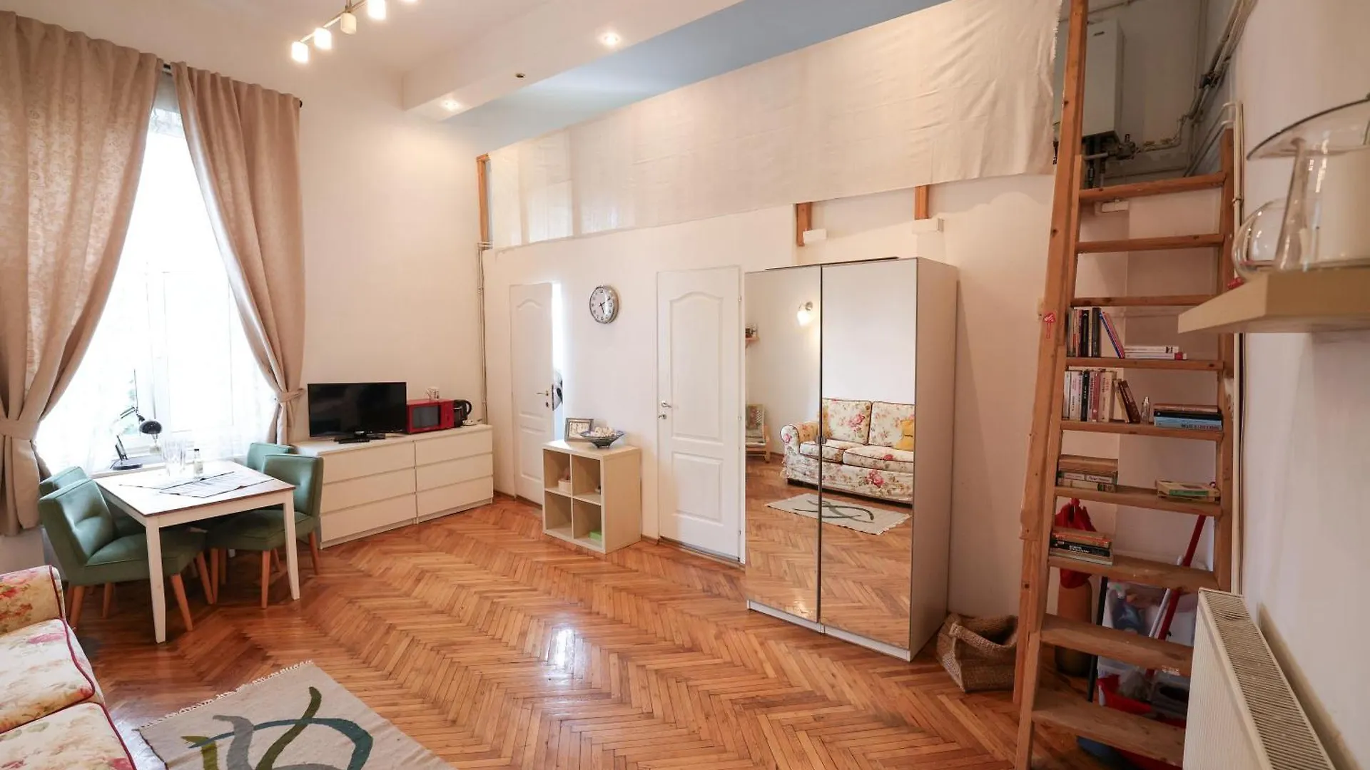 Apartamento Fatcat Central Studio Bucarest Rumanía